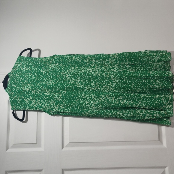 DKNY Green & White Floral Patterned Dress In Size 8 - Picture 6 of 11